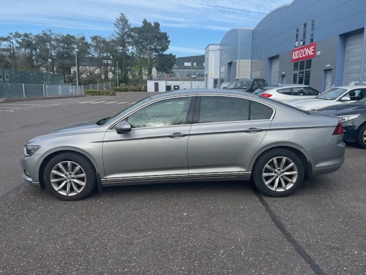 HIGHLINE 1.6 TDI  AUTO ONLY 107,000 KM FSH - Image 4