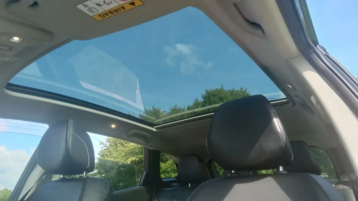 Renault Kadjar Signature / NAV / PAN ROOF / BOSE - Image 2