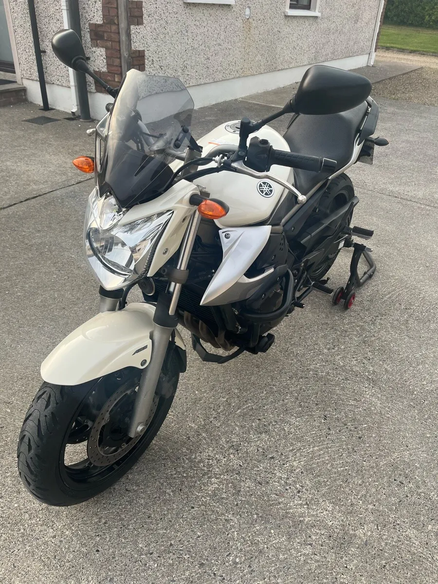 Yamaha XJ6 - Image 1