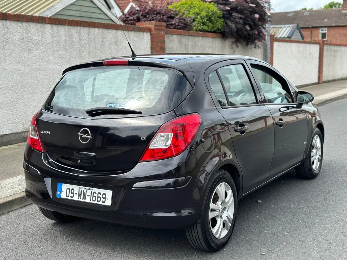 Automatic 2009 opel corsa 1.2 petrol with nct/tax - Image 4