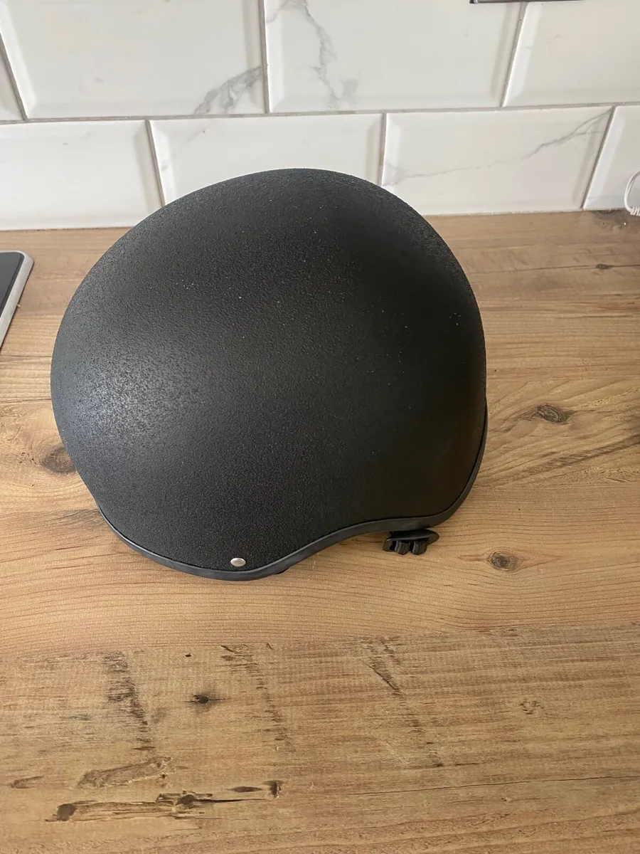 Horse riding equipment - Image 2