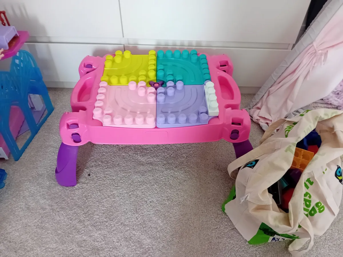 Mega blocks