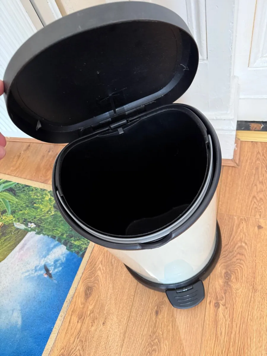 Bin - Image 3