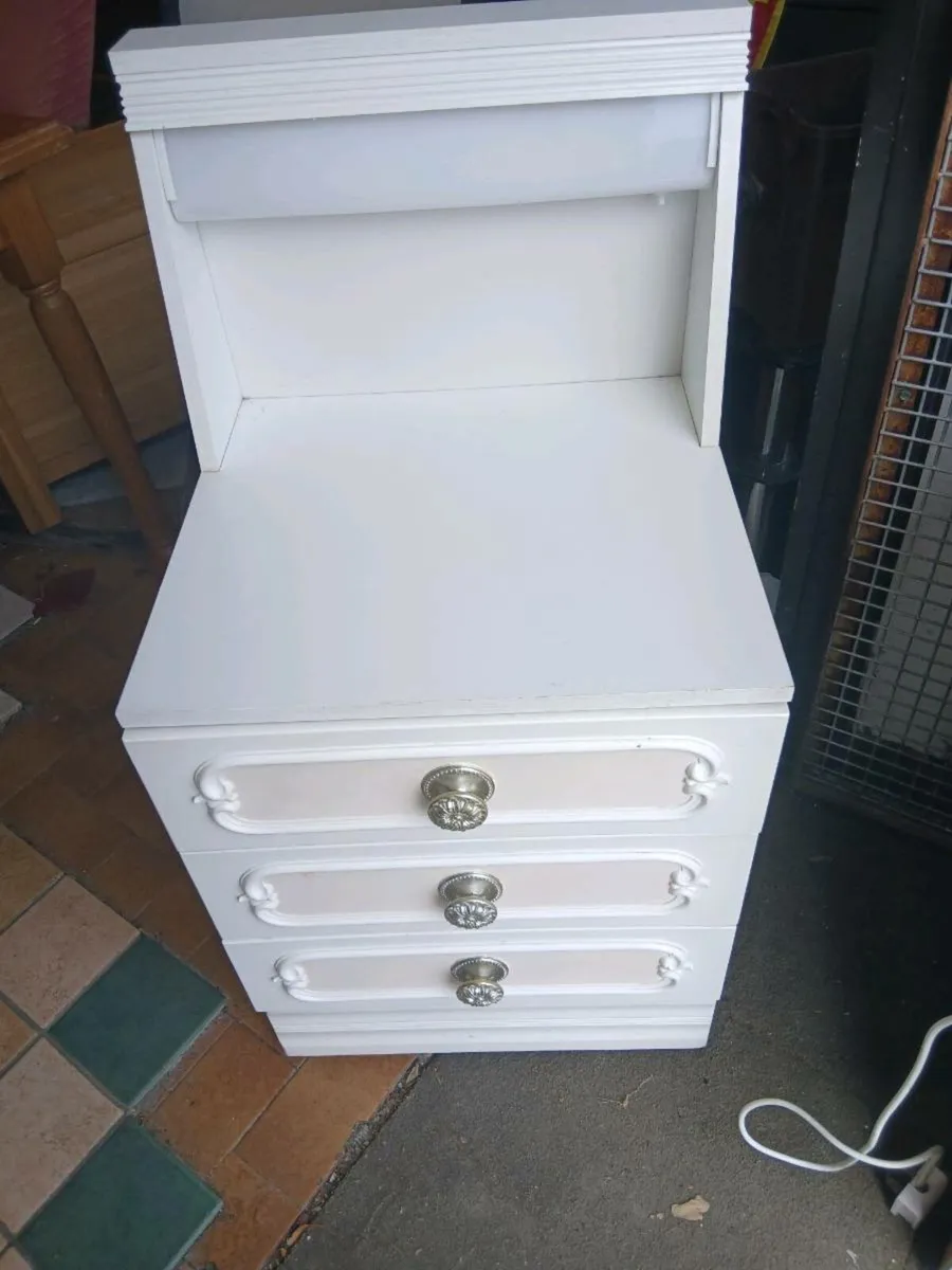 Lockers - Image 1