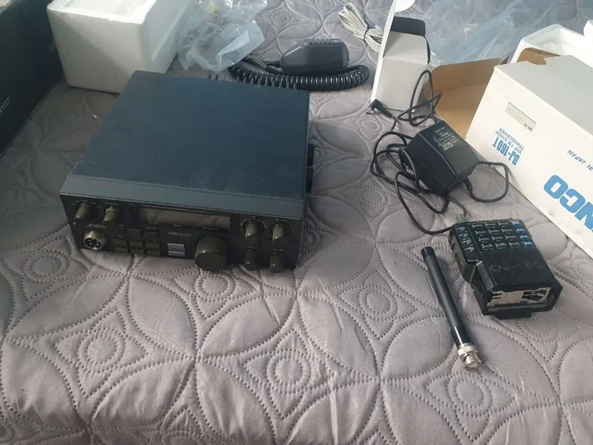 2 Ham Radios , 10m Mobile, 2m handheld - Image 1
