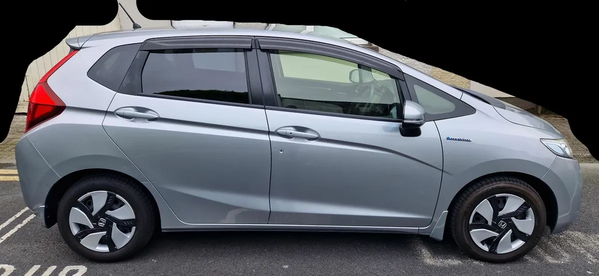 2015 Honda Fit Hybrid - Image 4
