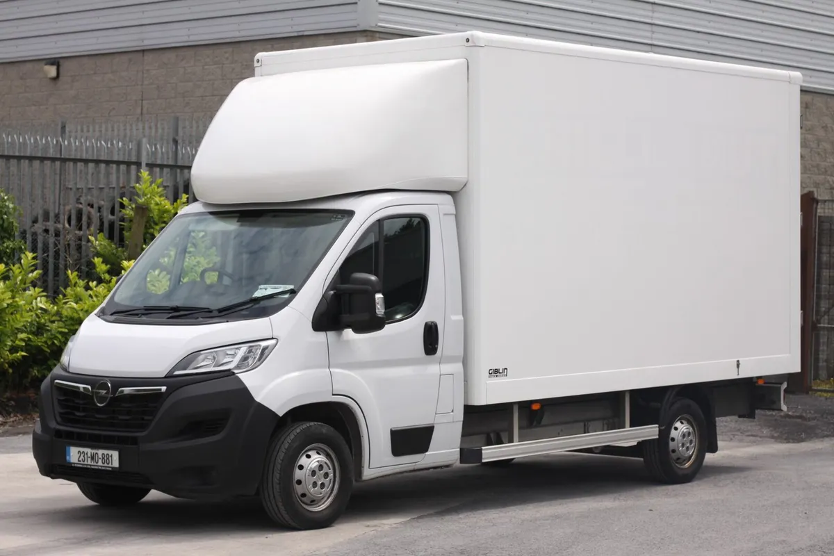 Opel Movano Luton Box Van - Image 4