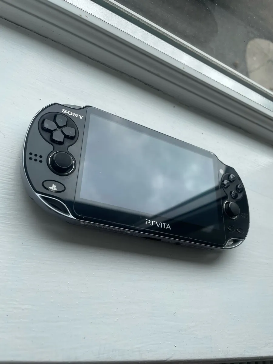 PS Vita OLED Mint Condition, protective shell - Image 2