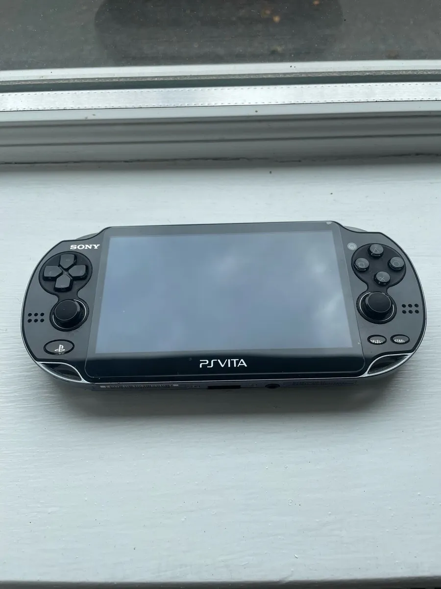 PS Vita OLED Mint Condition, protective shell - Image 3