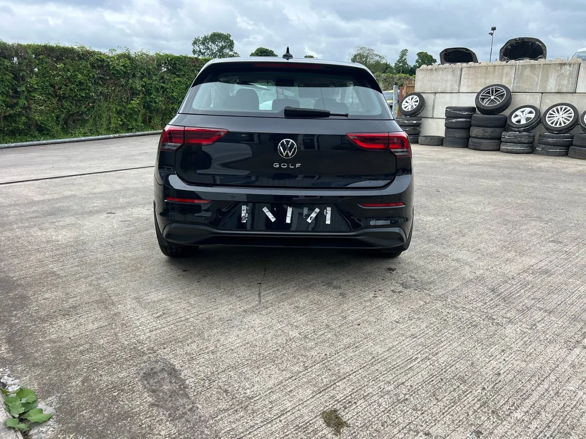 2021 MARK 8  VOLKSWAGEN GOLF BREAKING FOR PARTS - Image 3