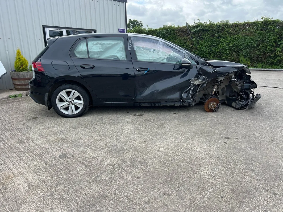 2021 MARK 8  VOLKSWAGEN GOLF BREAKING FOR PARTS - Image 4