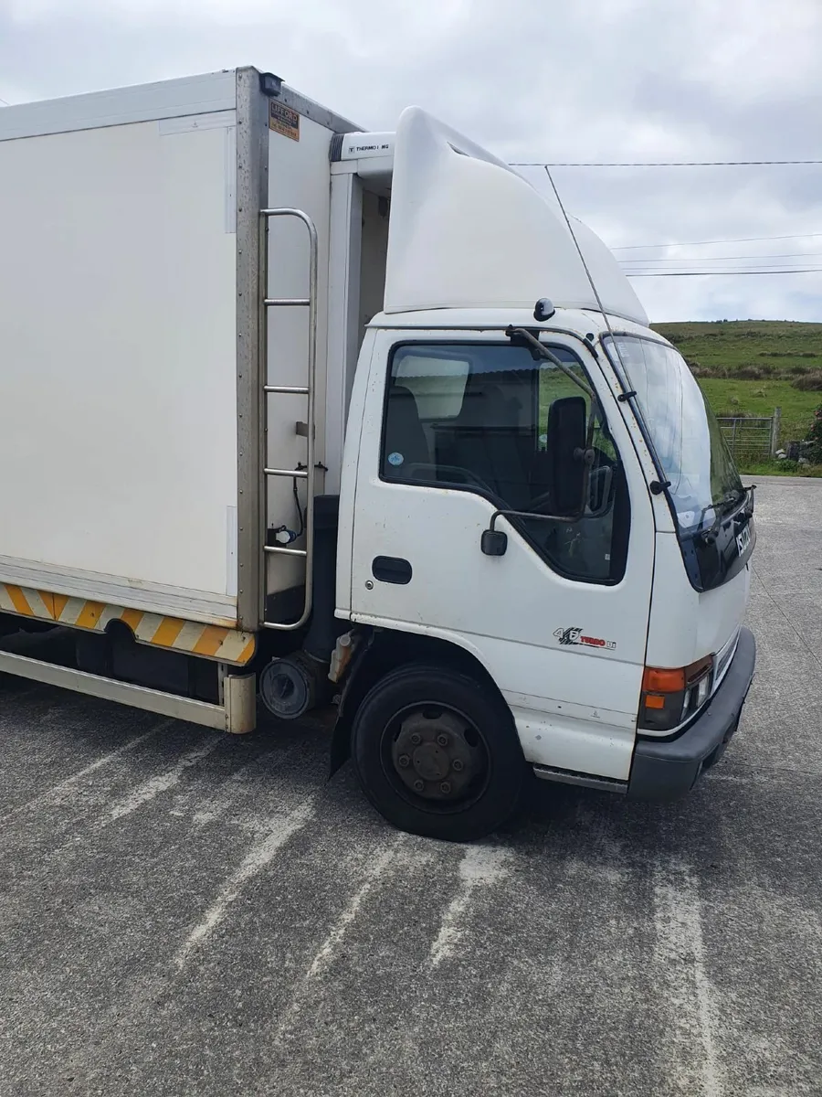 Isuzu Other 2003 - Image 2