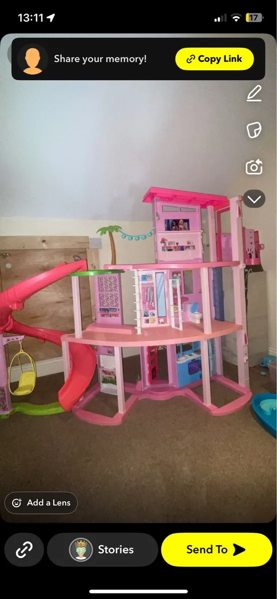 Barbie doll house - Image 1