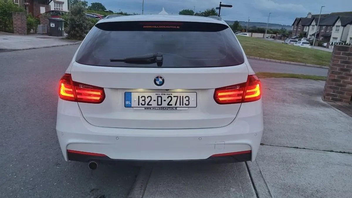 2013 BMW 3 Series - Image 3