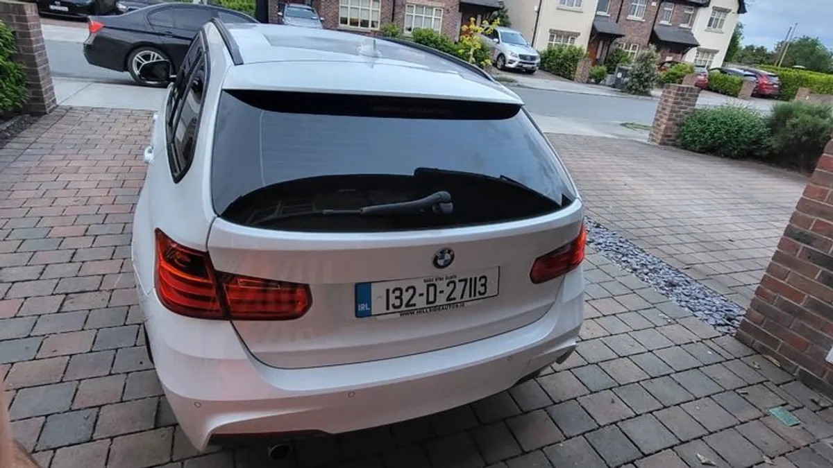 2013 BMW 3 Series - Image 4