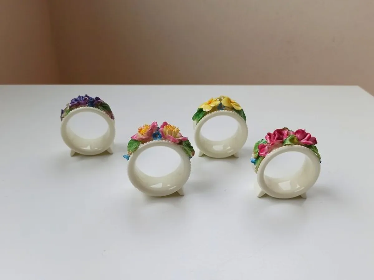 Four vintage Royal Doulton porcelain napkin holders - Image 1