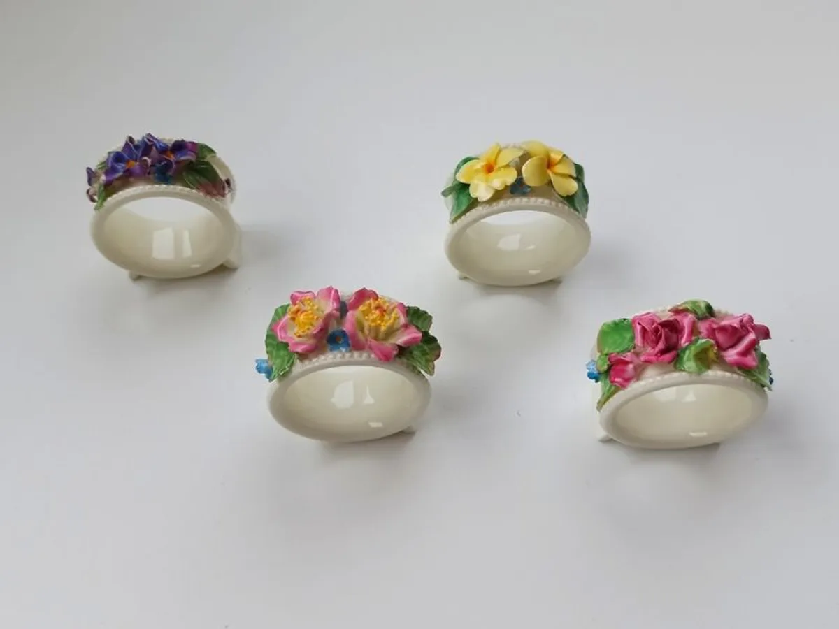 Four vintage Royal Doulton porcelain napkin holders - Image 2