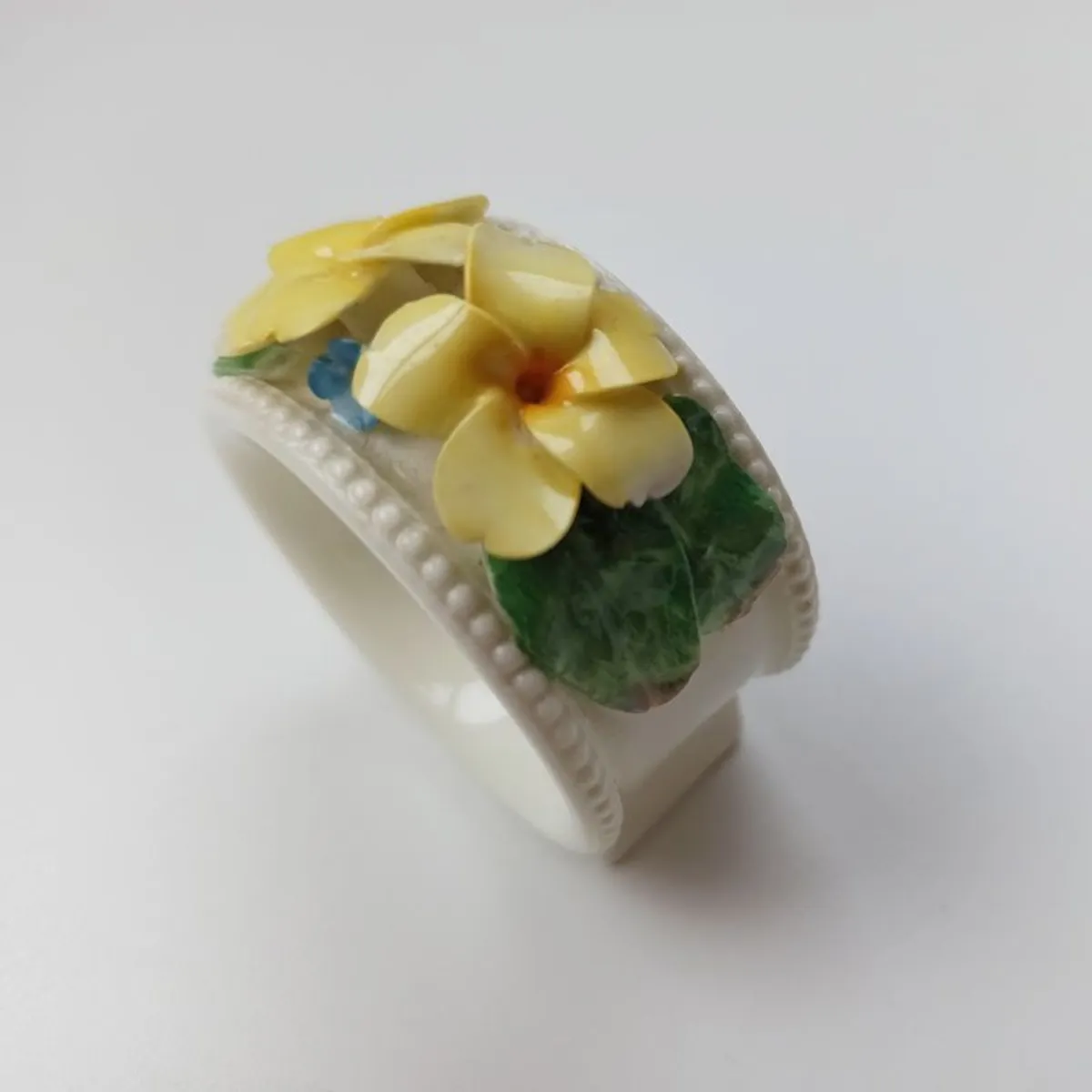 Four vintage Royal Doulton porcelain napkin holders - Image 4