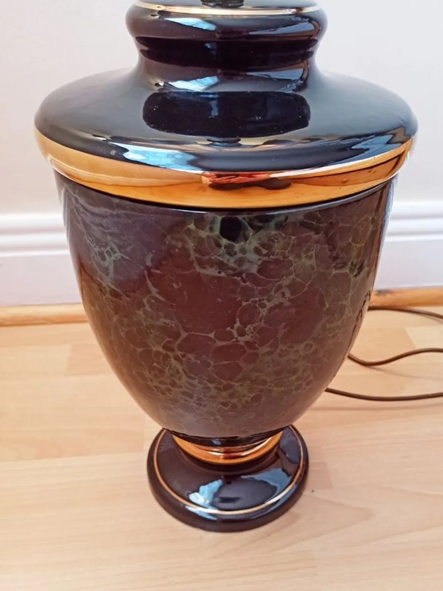Large ceramic table lamp in dark green marble finish with gold bands  height 47cm - Image 3