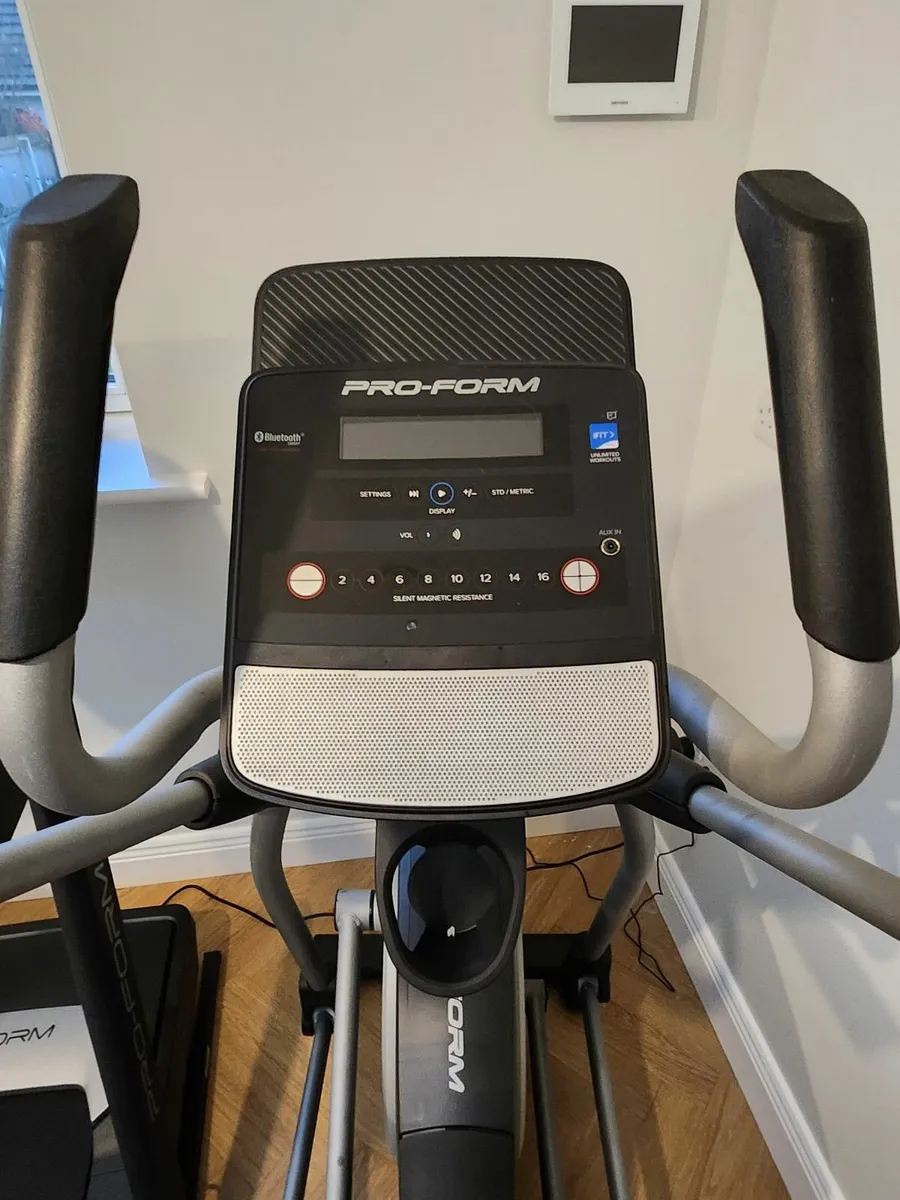 Crosstrainer - Image 1