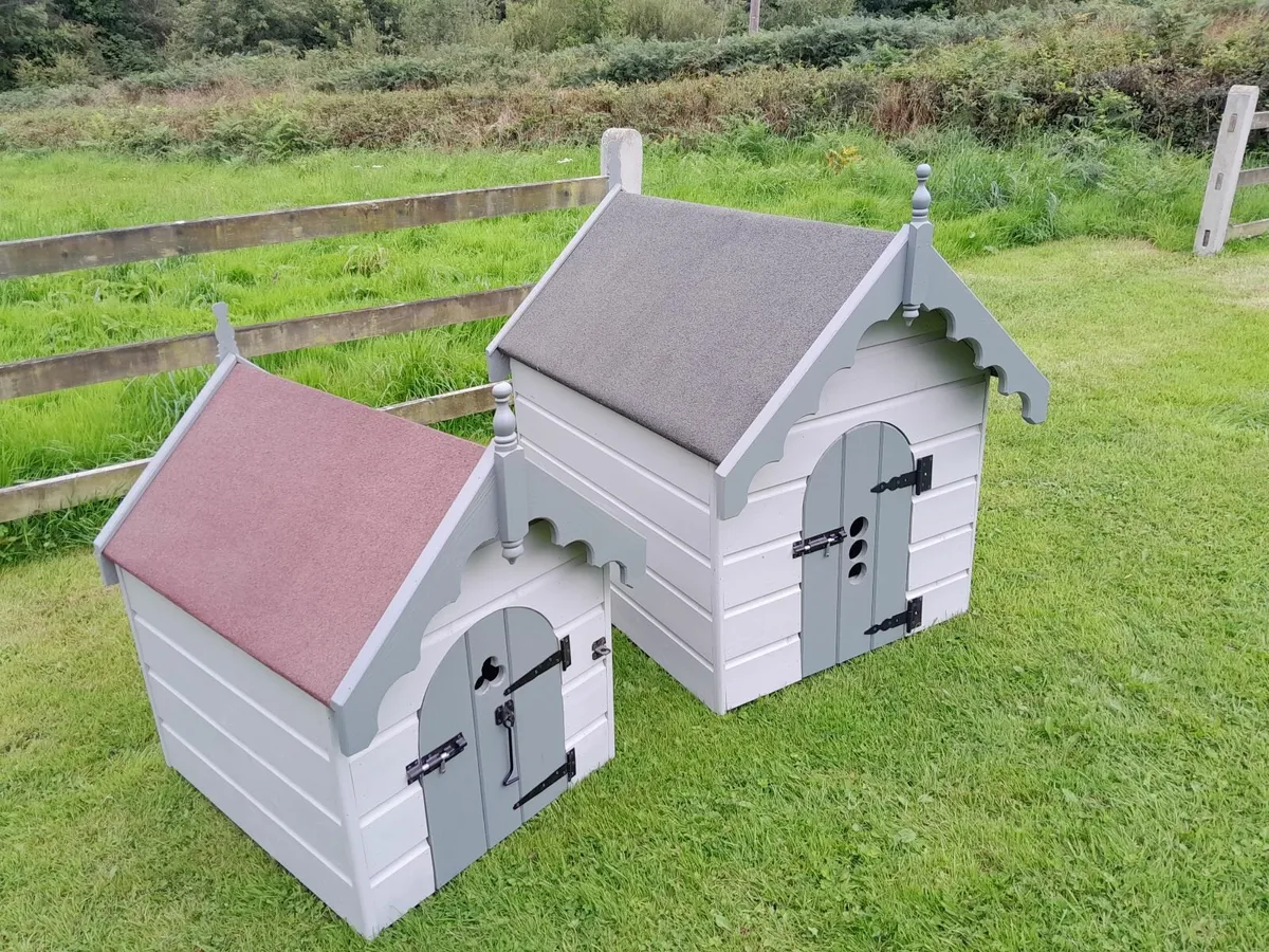 Dog houses - Image 1