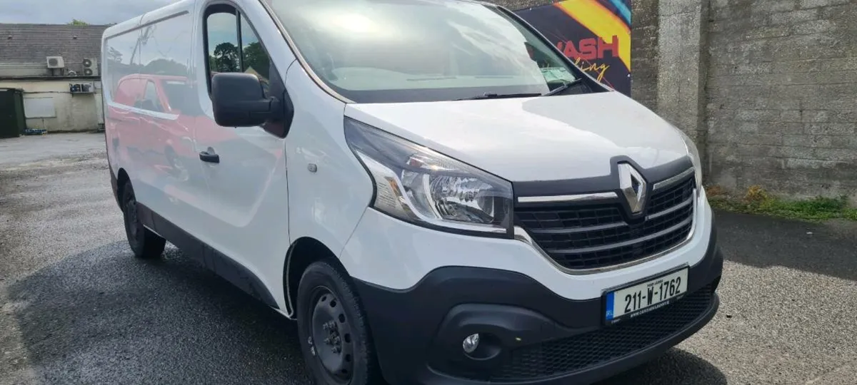 21 Renault traffic - Image 1
