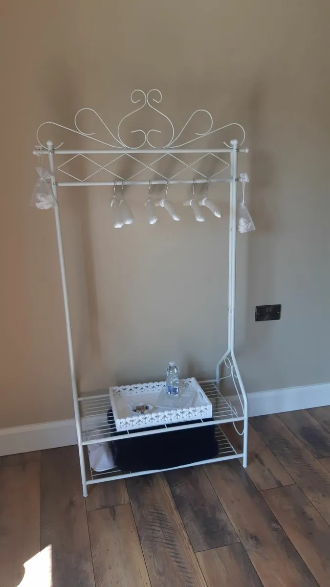 Daybed and matching wardrobe rack - Image 2