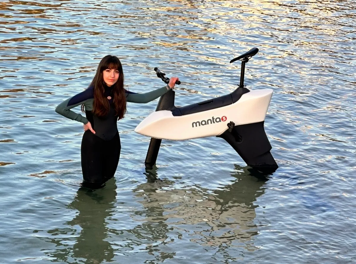 Hydrofoil Electric Bike - Image 1