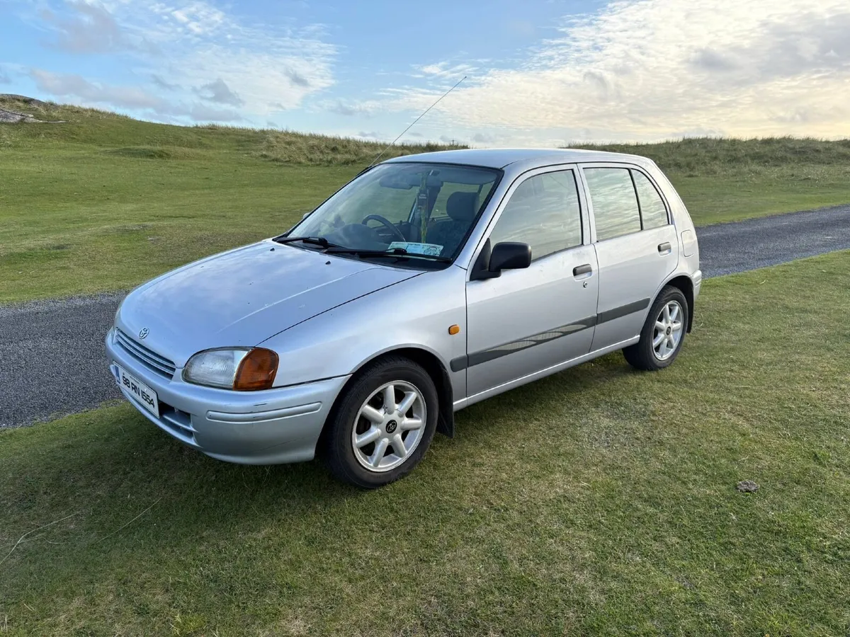 Toyota Starlet 1998 - Image 1