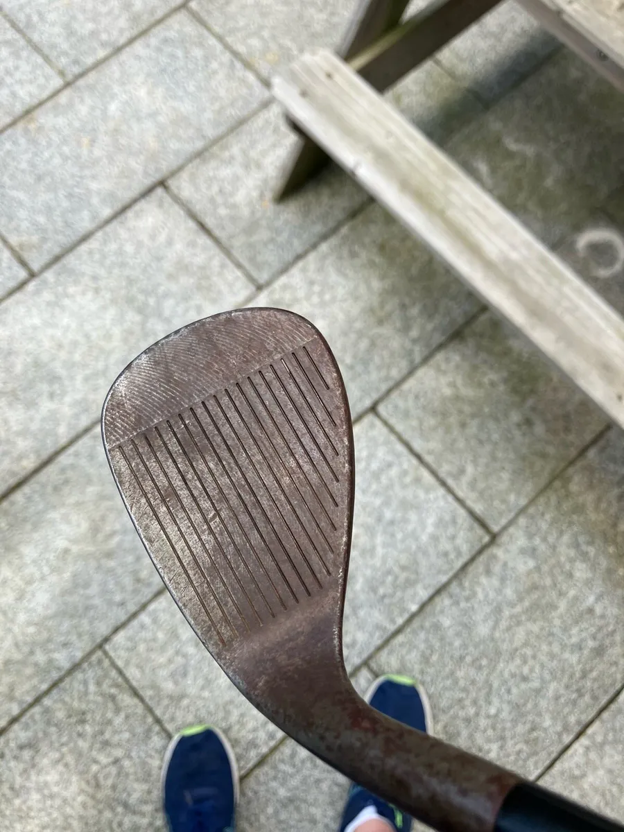 Cleveland Rtx 4 rusted 58 degree wedge 9 bounce - Image 2