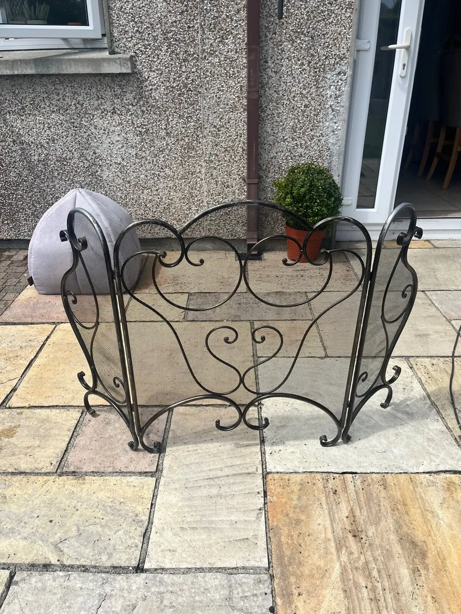 Mindy brownes Fire guard - Image 1