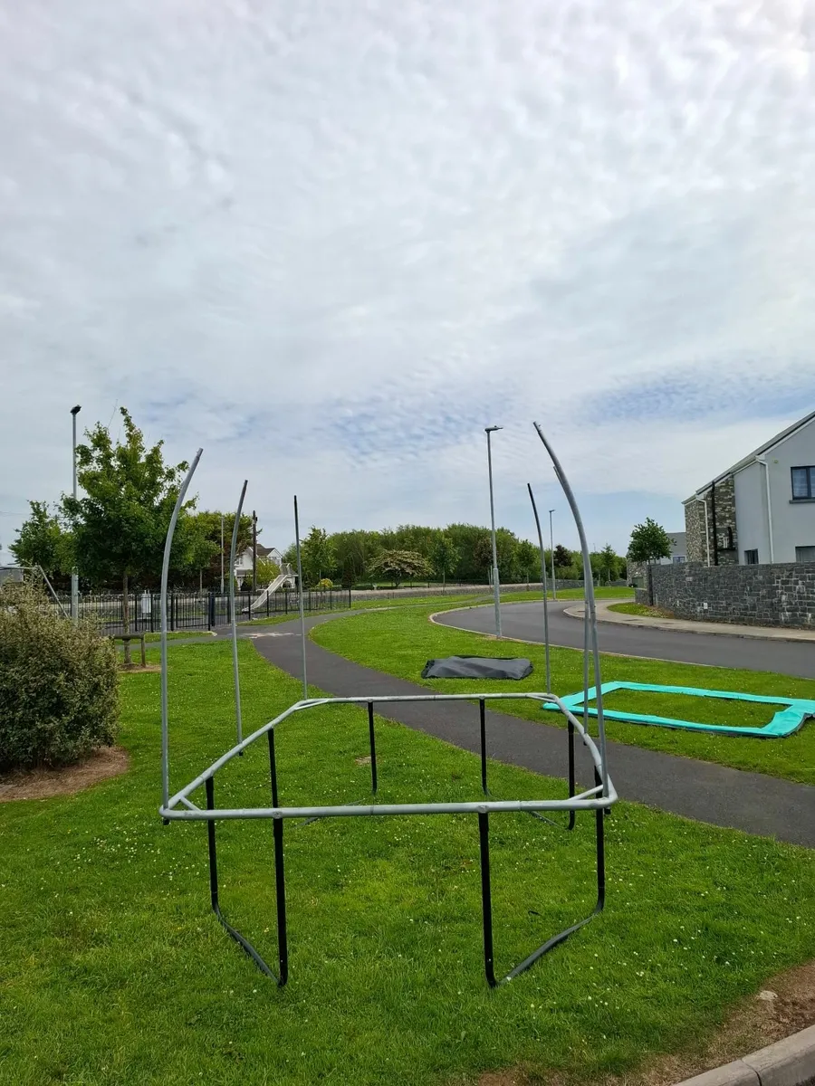 Trampoline - Image 3