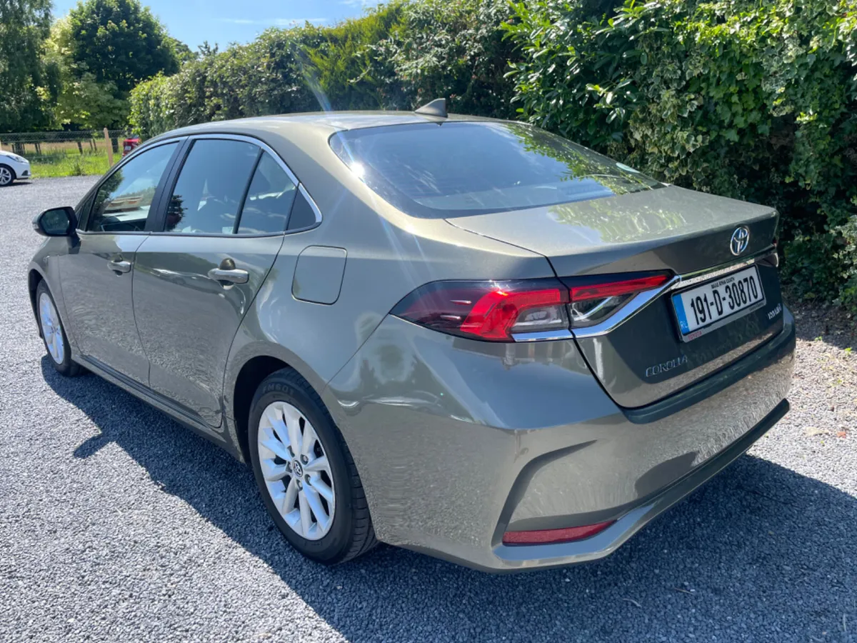 Toyota Corolla 2019 Hybrid - Image 4