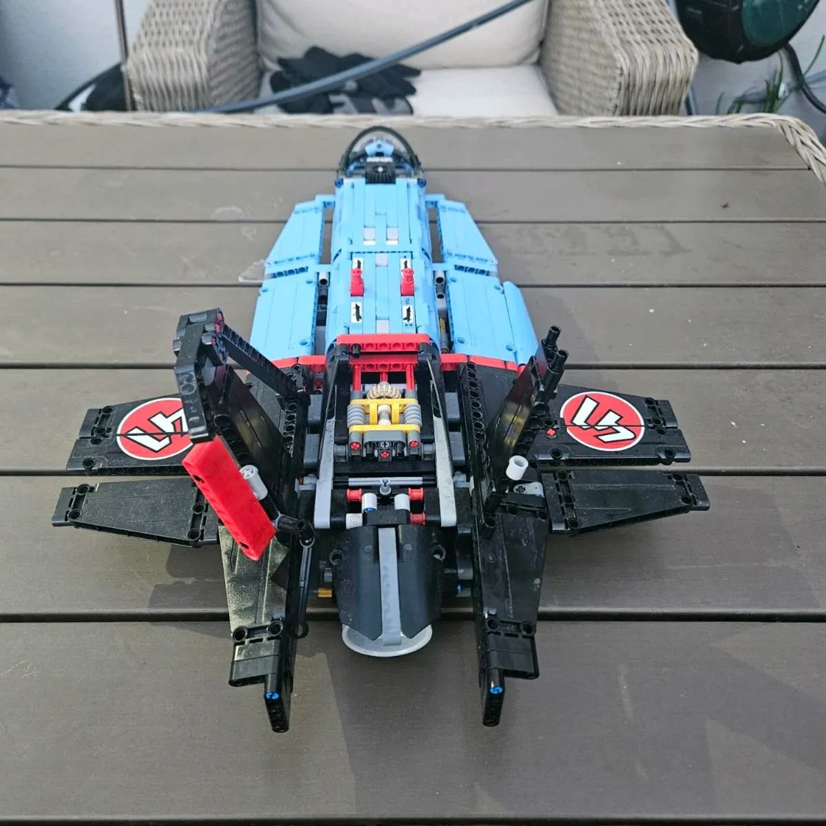 Lego Technic Model no. 42066 - Image 3