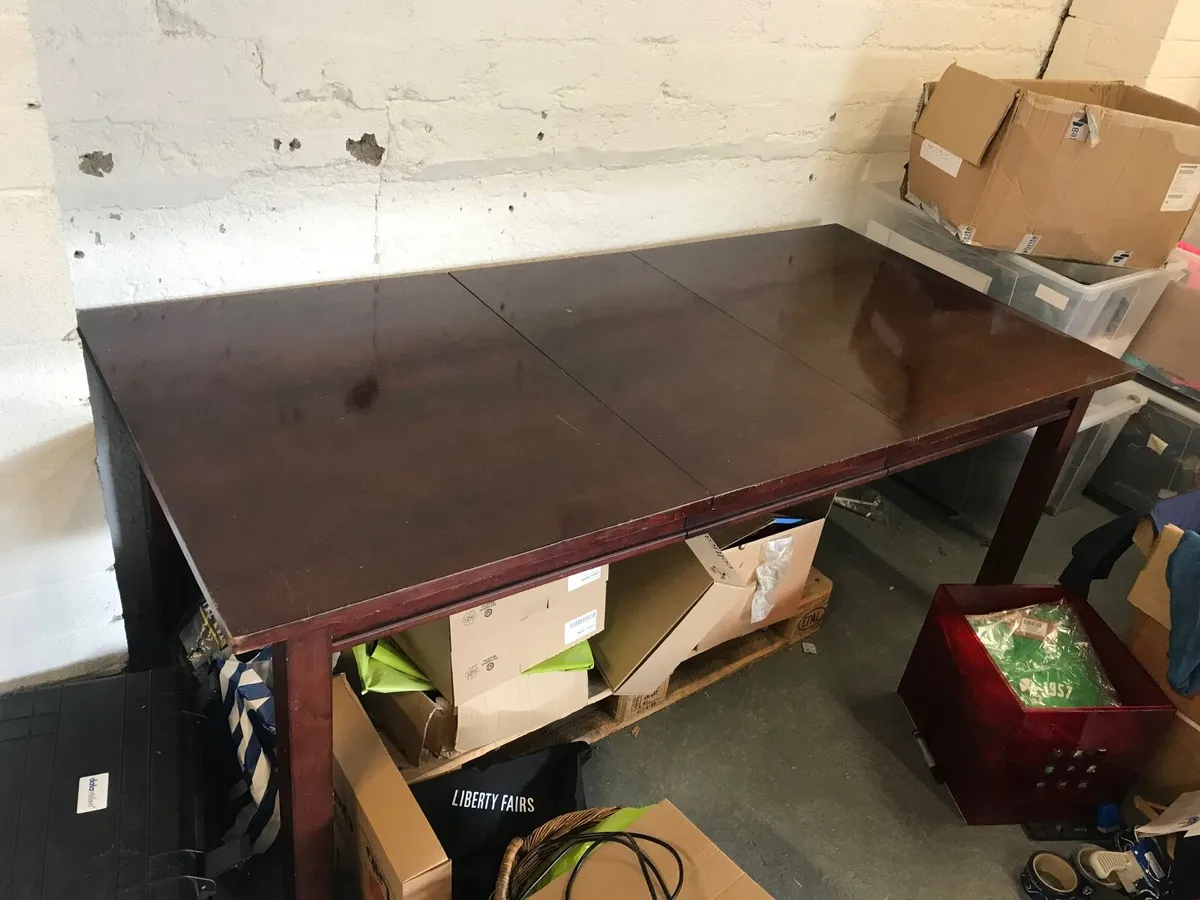 Teak extendable dining table - Image 1