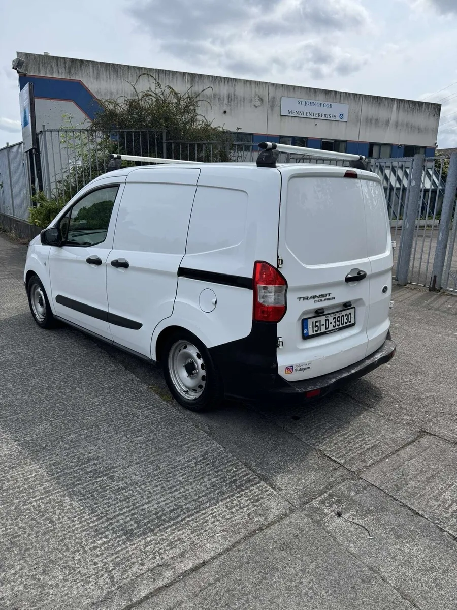 151 Ford Transit Courier - Image 3