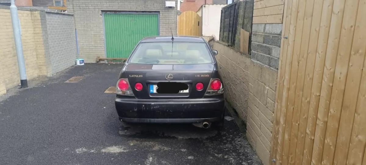 Lexus IS 2002 - Image 3