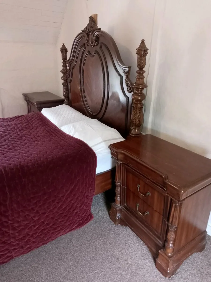 King-size Bed - Image 4