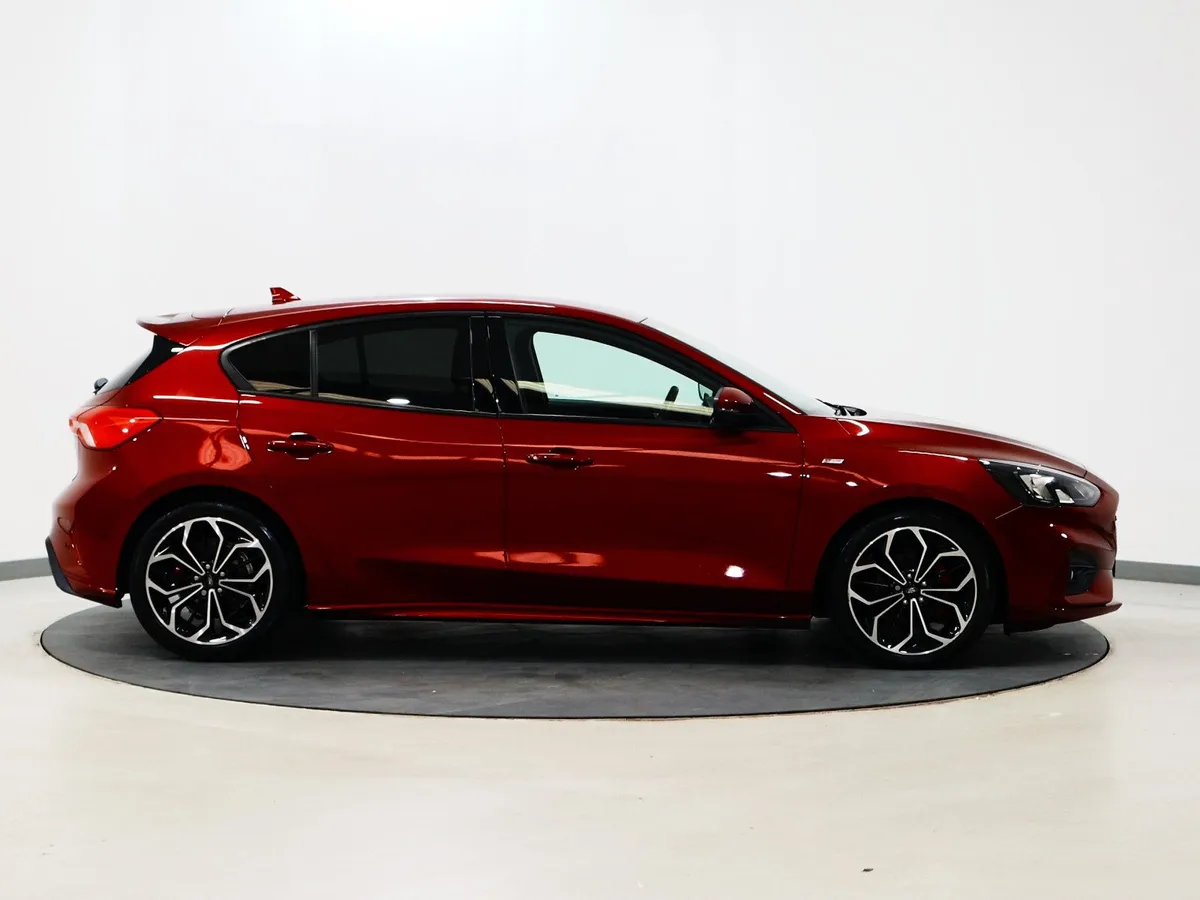 *2* 2020 Ford Focus 1.5tdci st-line - Image 3