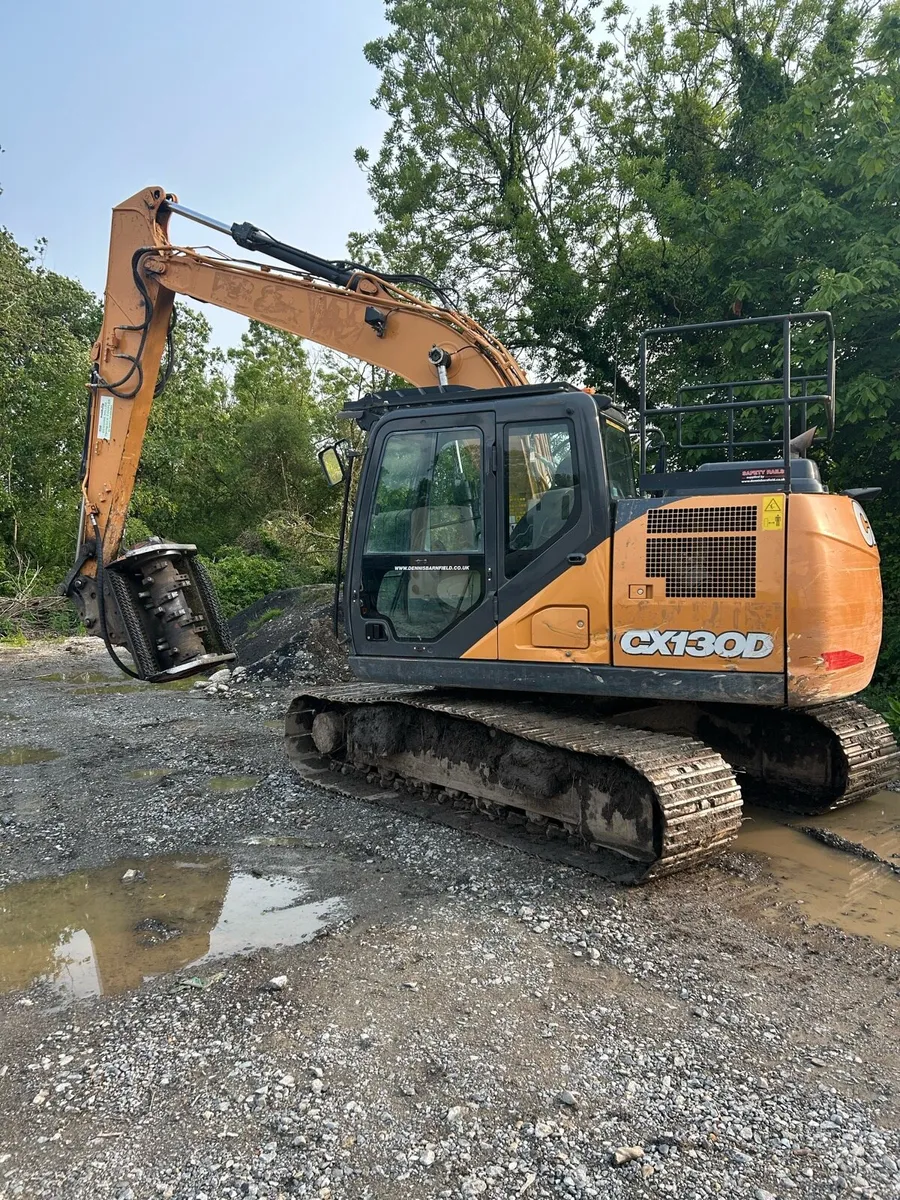 13t and 8t digger self drive hire - Image 1