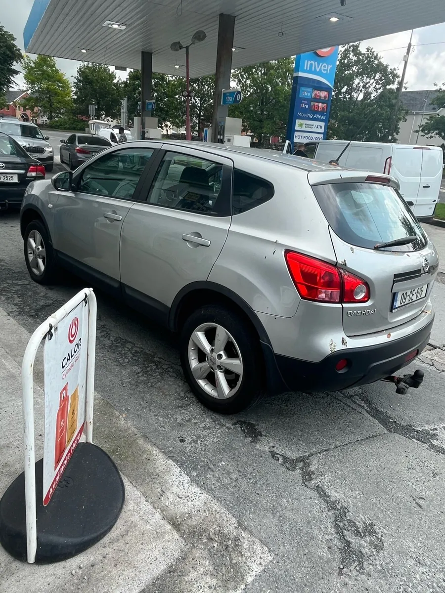 2009 Nissan quashqui - Image 3