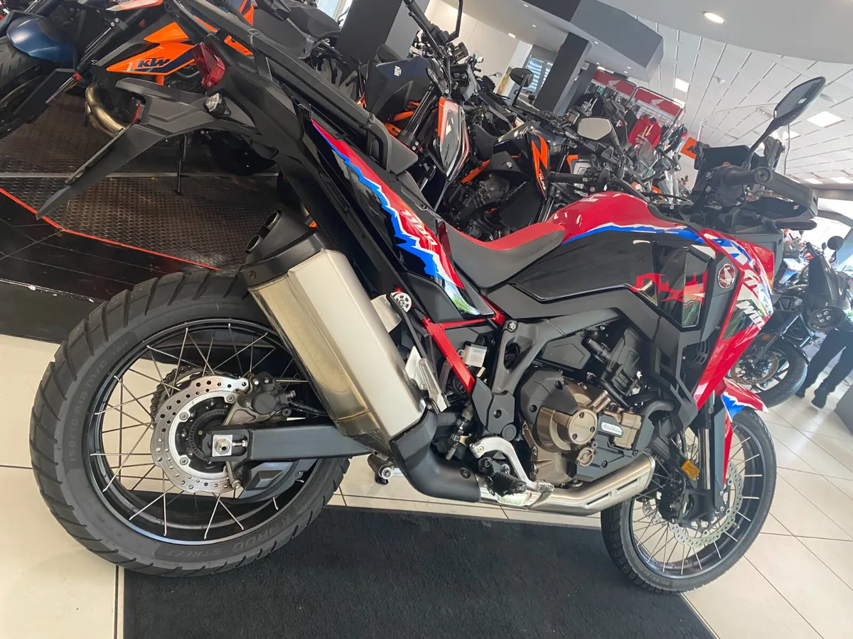 Honda Africa Twin D3 DCT Ex Demo - Image 3