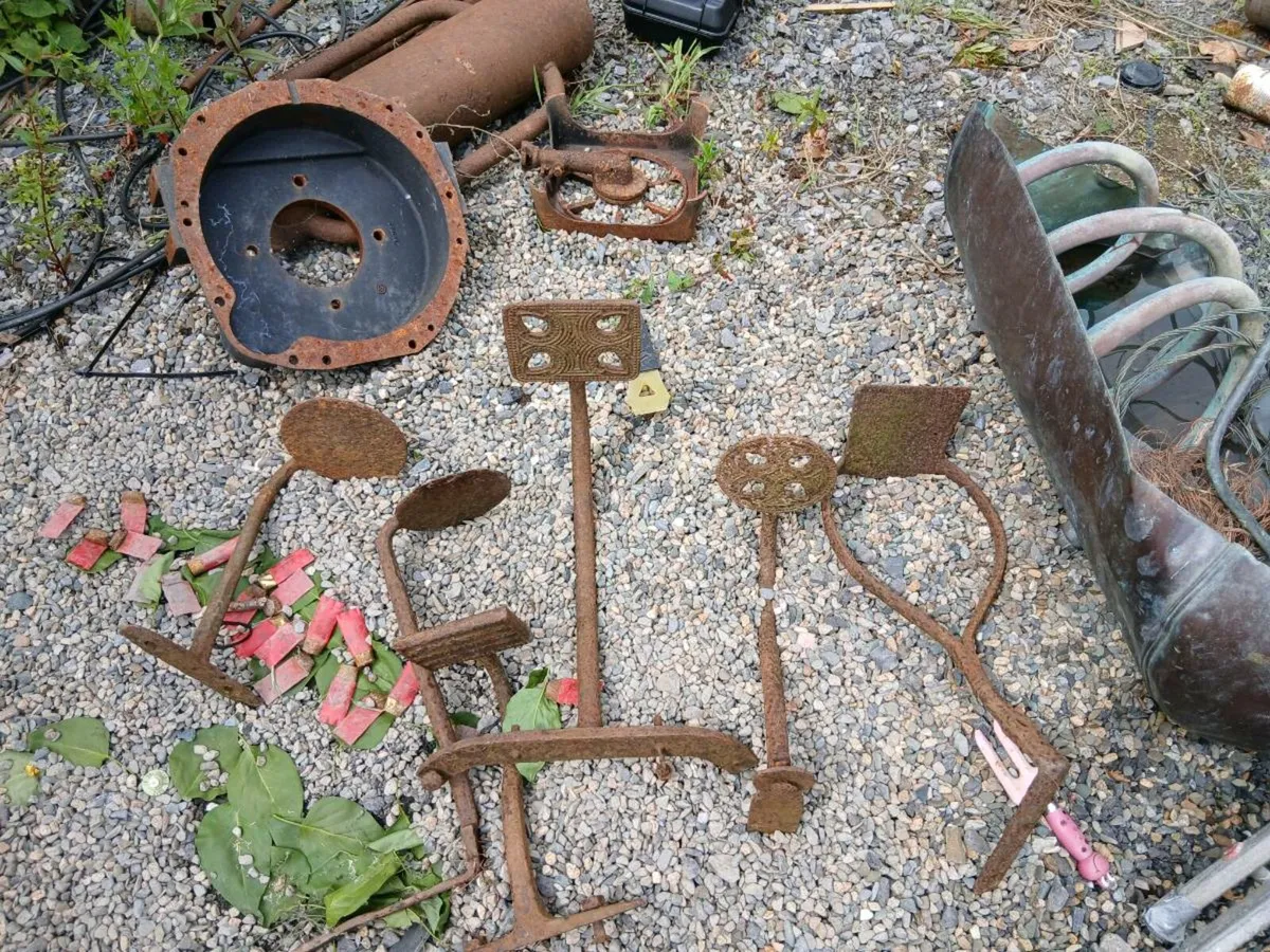 Antique trap carriage steps - Image 3