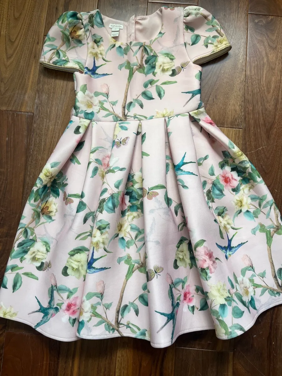 Girls dress - Image 1