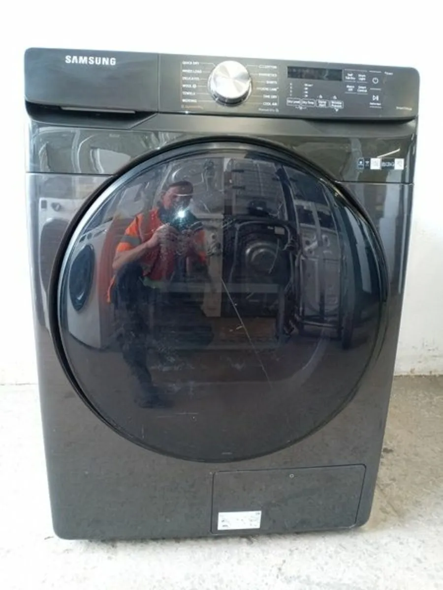 Condenser Dryer Heatpump EX-Display - Image 1