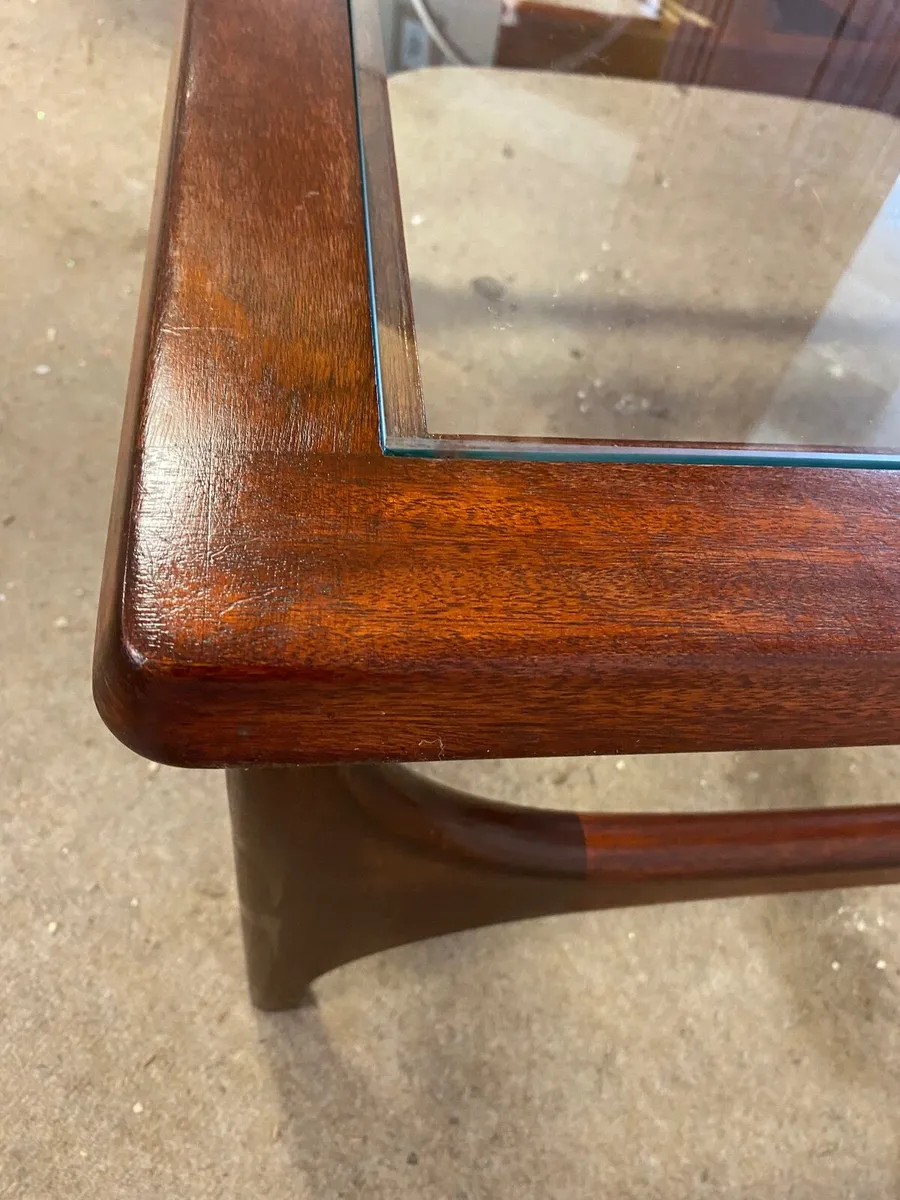 Vintage square coffee table - Image 2