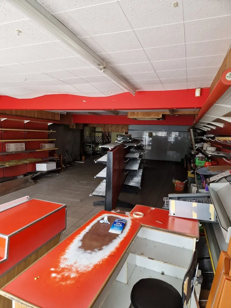 Shop shelves - Image 2