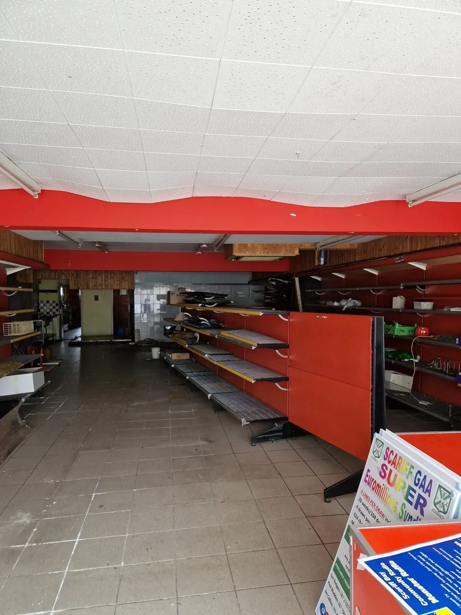 Shop shelves - Image 4