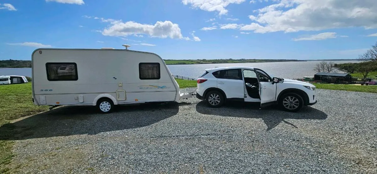 Baily Discovery 5/6 berth - Image 1