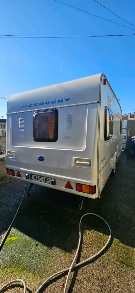Baily Discovery 5/6 berth - Image 2